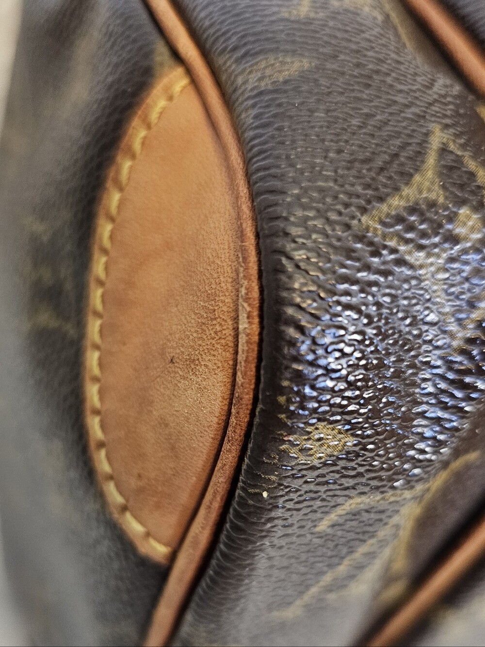 Louis Vuitton Monogram Amazone Crossbody - Picture 8 of 16